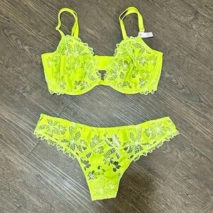 Victoria's Secret Bra & Panty Set